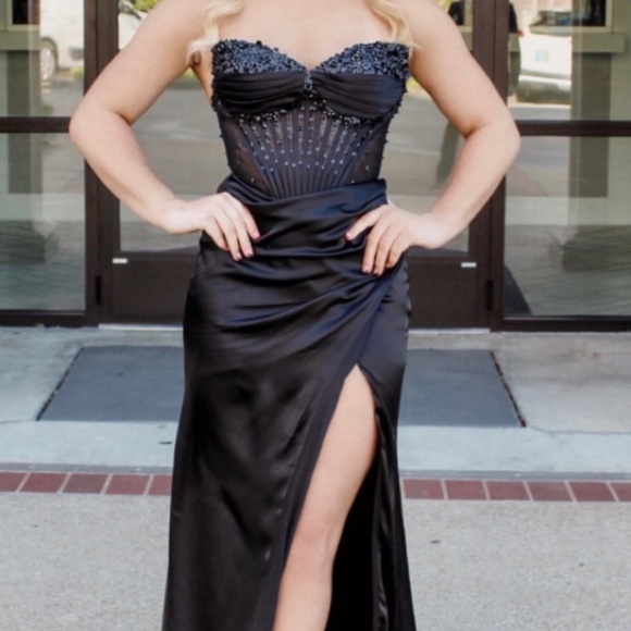 Prom dress - Picture 13 of 13